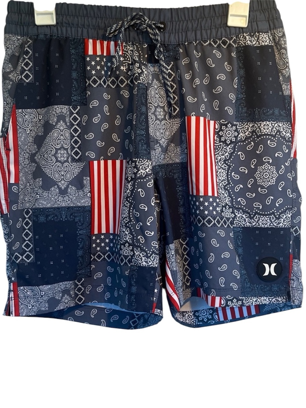 Hurley ~ Men's Medium Red White Blue Paisley Flag 7"
Lined Shorts size M